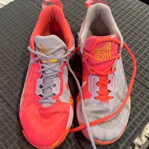 Giannis Nike basketball shoes. Size 8 1/2 men.